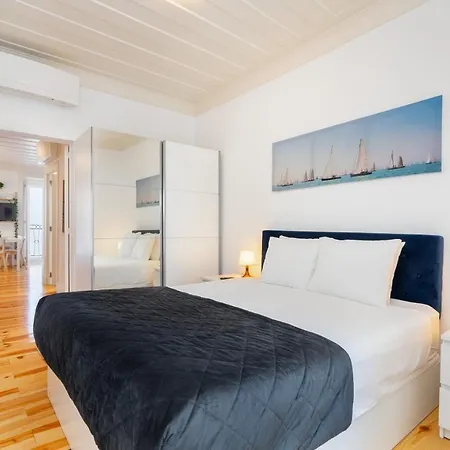 Whome Intendente Modern 1-bed With Lift In Notch Location * ליסבון