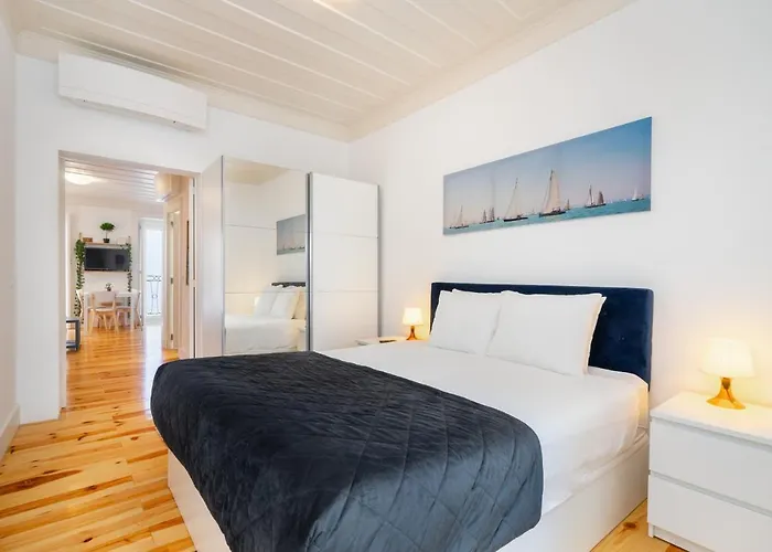 Whome Intendente Modern 1-bed With Lift In Notch Location * Lisboa