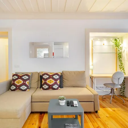 Whome Intendente Modern 1-bed With Lift In Notch Location Daire *