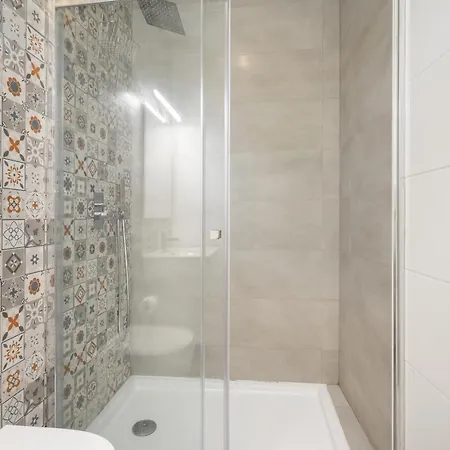 Whome Intendente Modern 1-bed With Lift In Notch Location Appartamento Lisbona